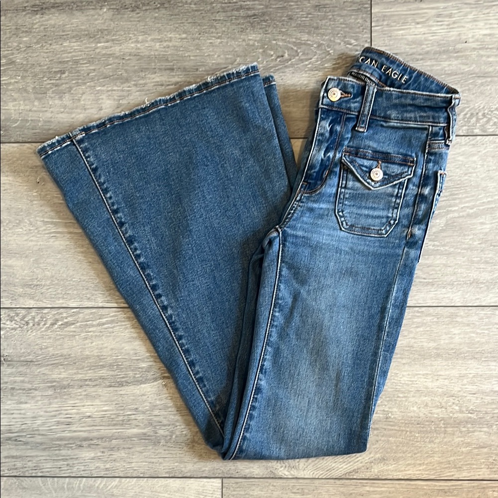 American Eagle Outfitters Blue Flare Jeans With Bellbottom Design